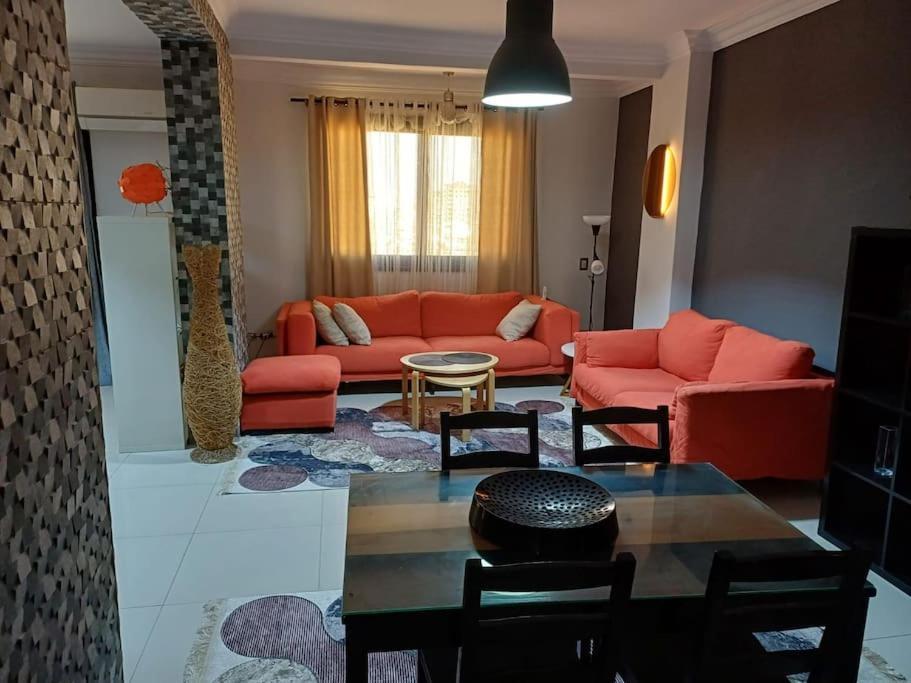 Apartment شارع نور الدين من شارع ١٥٥ المعادي امام المطافي *