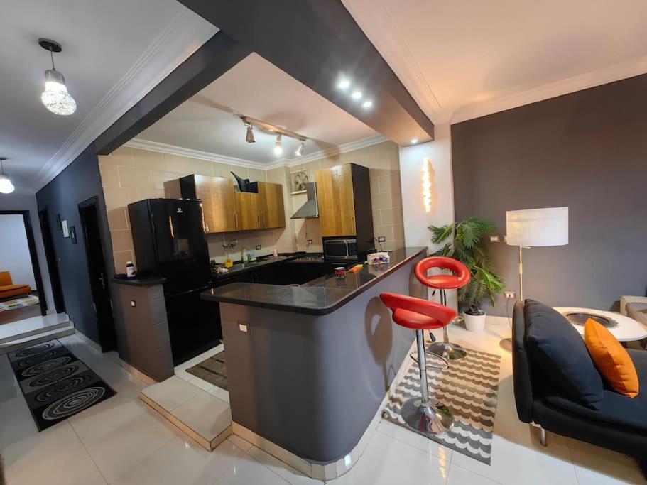 شارع نور الدين من شارع ١٥٥ المعادي امام المطافي Apartment *